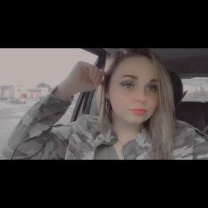 Meet your Posher, Jordyn